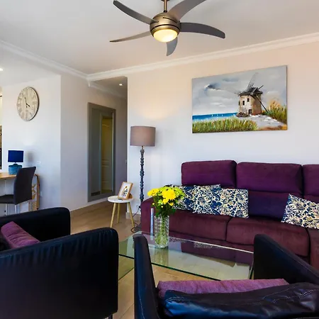 Ocean Panorama - 3 Ac Bedrooms, Private Garage, Pool, 2 Bathrooms, Tv Channels Lejlighed Acantilado de los Gigantes