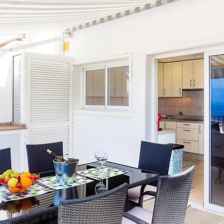 Ocean Panorama - 3 Ac Bedrooms, Private Garage, Pool, 2 Bathrooms, Tv Channels アパート *